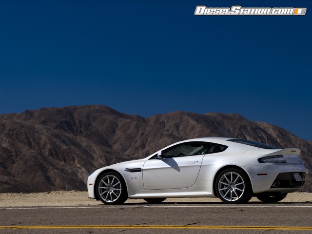 Aston Martin V12 Vantage S 2014 Picture #131 Aston Martin V12 Vantage S 2014 Picture #131